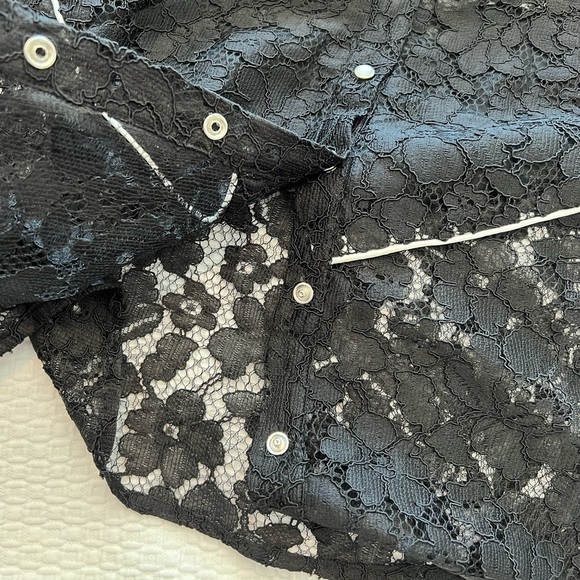 Divine Heritage Western Lace Pearl Snap Blouse - Picture 7 of 16